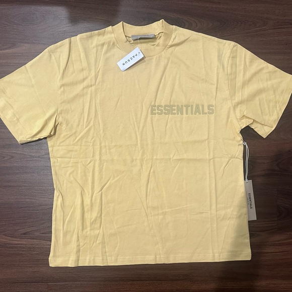 Fear of God FOG Essentials T Shirt - Picture 2 of 7